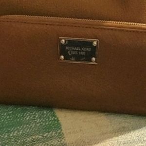 Michael Kors portfolio wallet like new